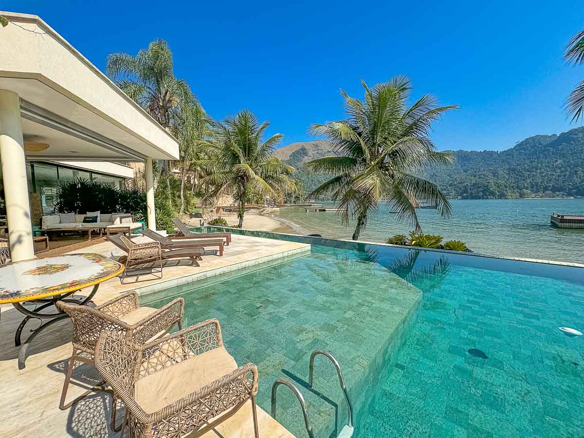 casa beira-mar Angra área de lazer
