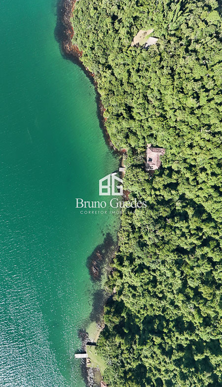 Vista aérea do sítio à venda em Paraty Mirim com 160.000 m²