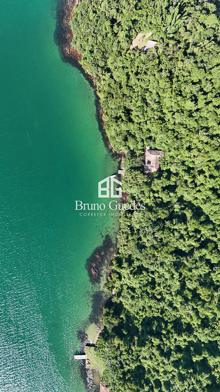 Vista aérea do sítio à venda em Paraty Mirim com 160.000 m²