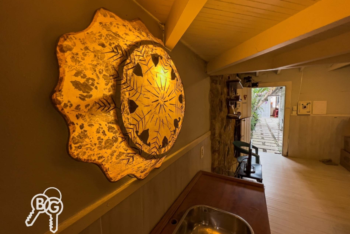 Lavabo moderno – Casa no Centro Histórico de Paraty para uso residencial ou comercial