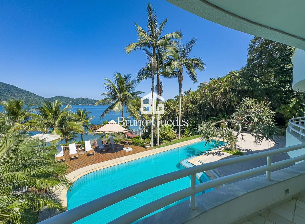 casa a venda angra Piscina com borda e vista para a baía