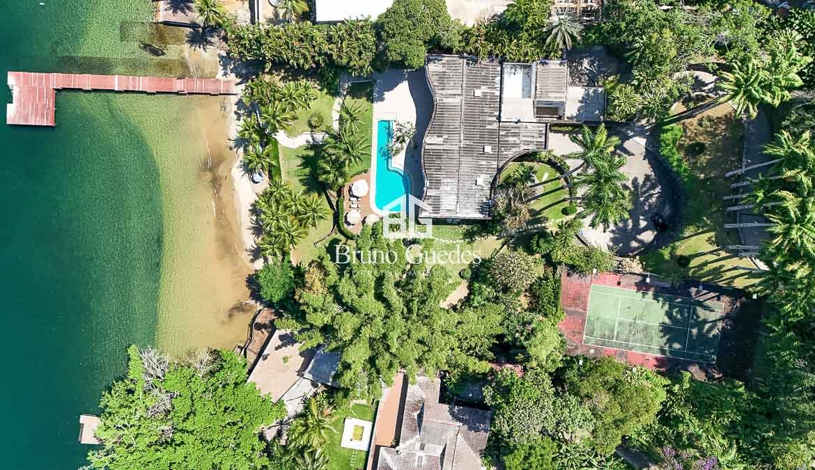 casa pé na areia Angra heliponto junto ao mar