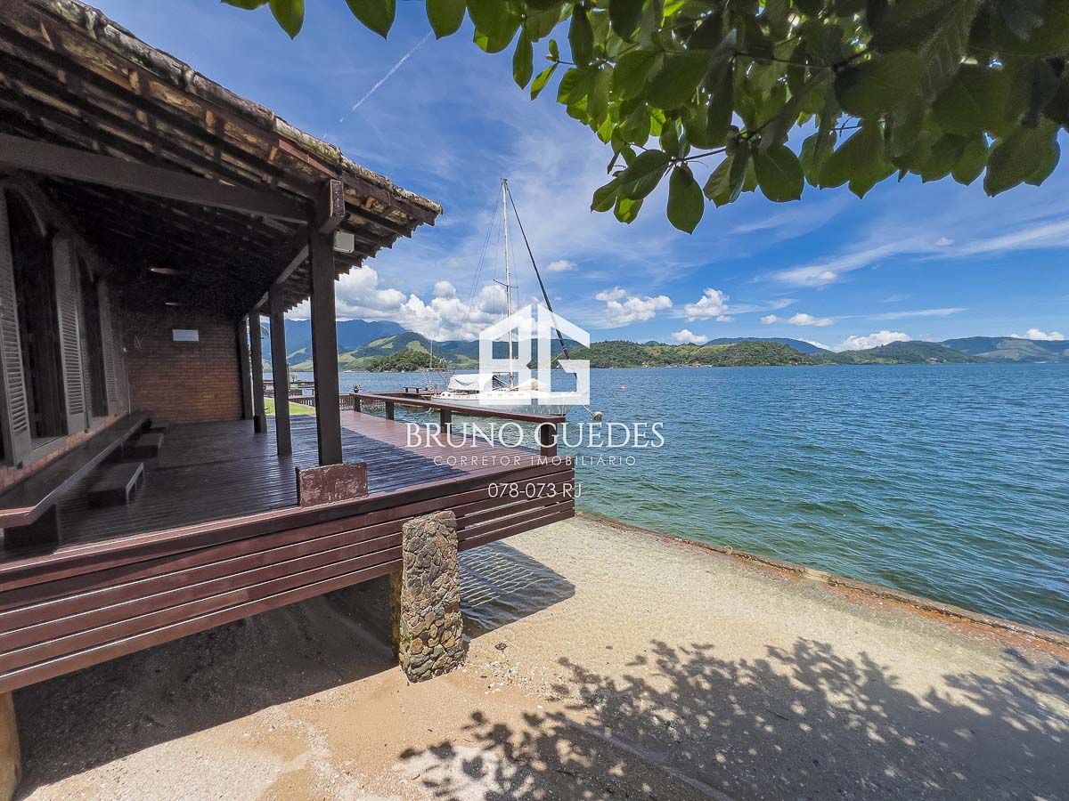 prainha privativa em imóvel à venda em Angra