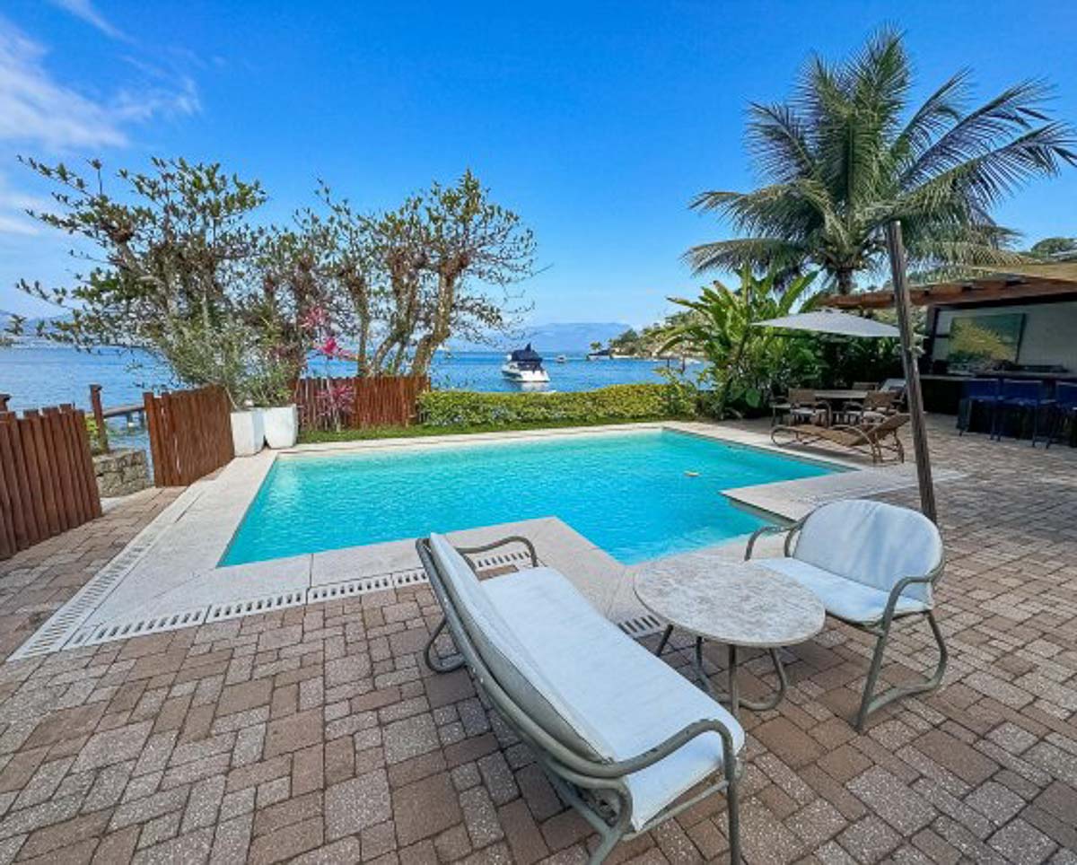 imóvel frente mar Mombaça piscina externa