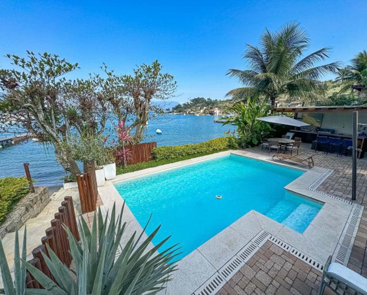 casa frente mar Mombaça com piscina