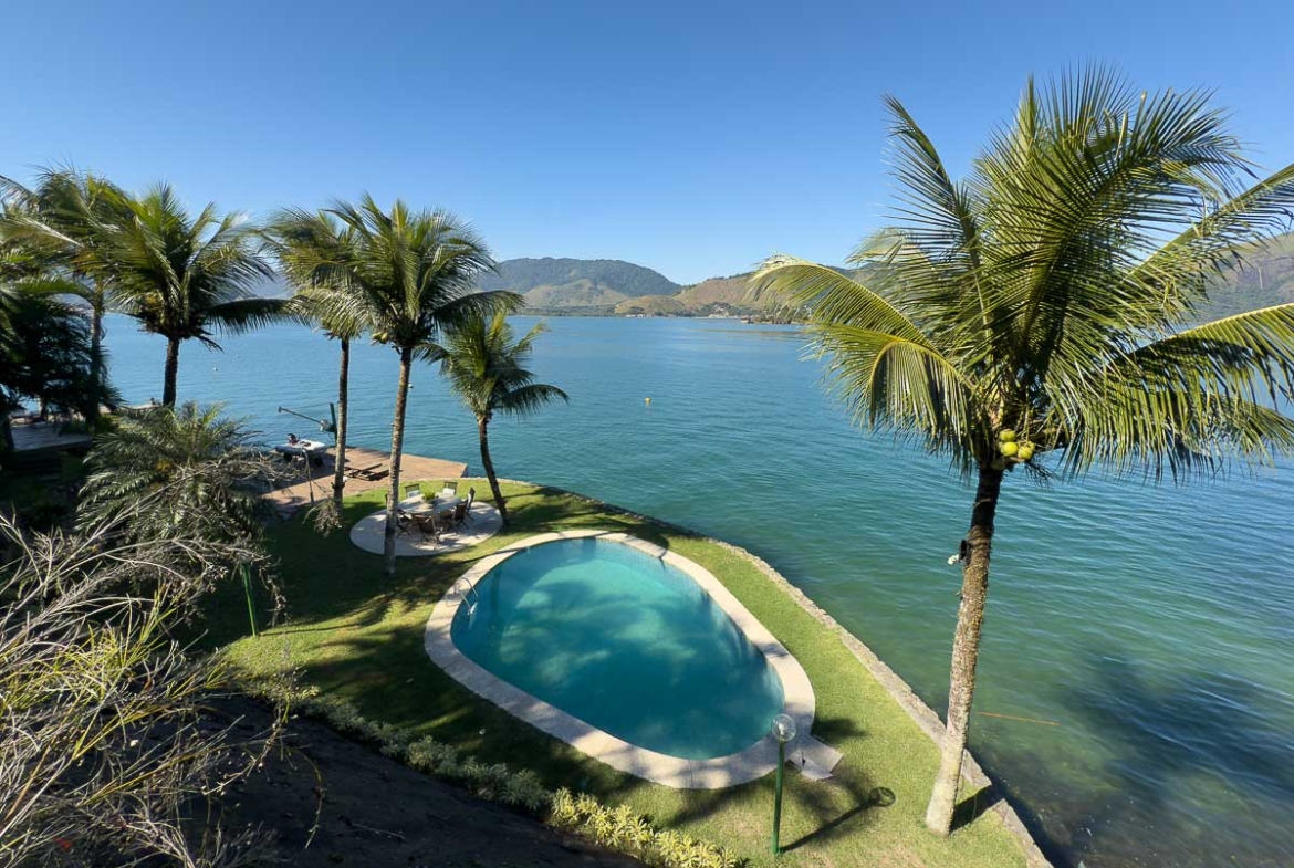 imóvel beira-mar Angra piscina com vista