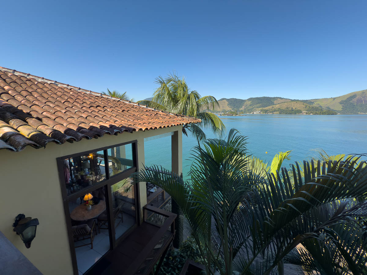 residência frente mar Angra varanda ampla