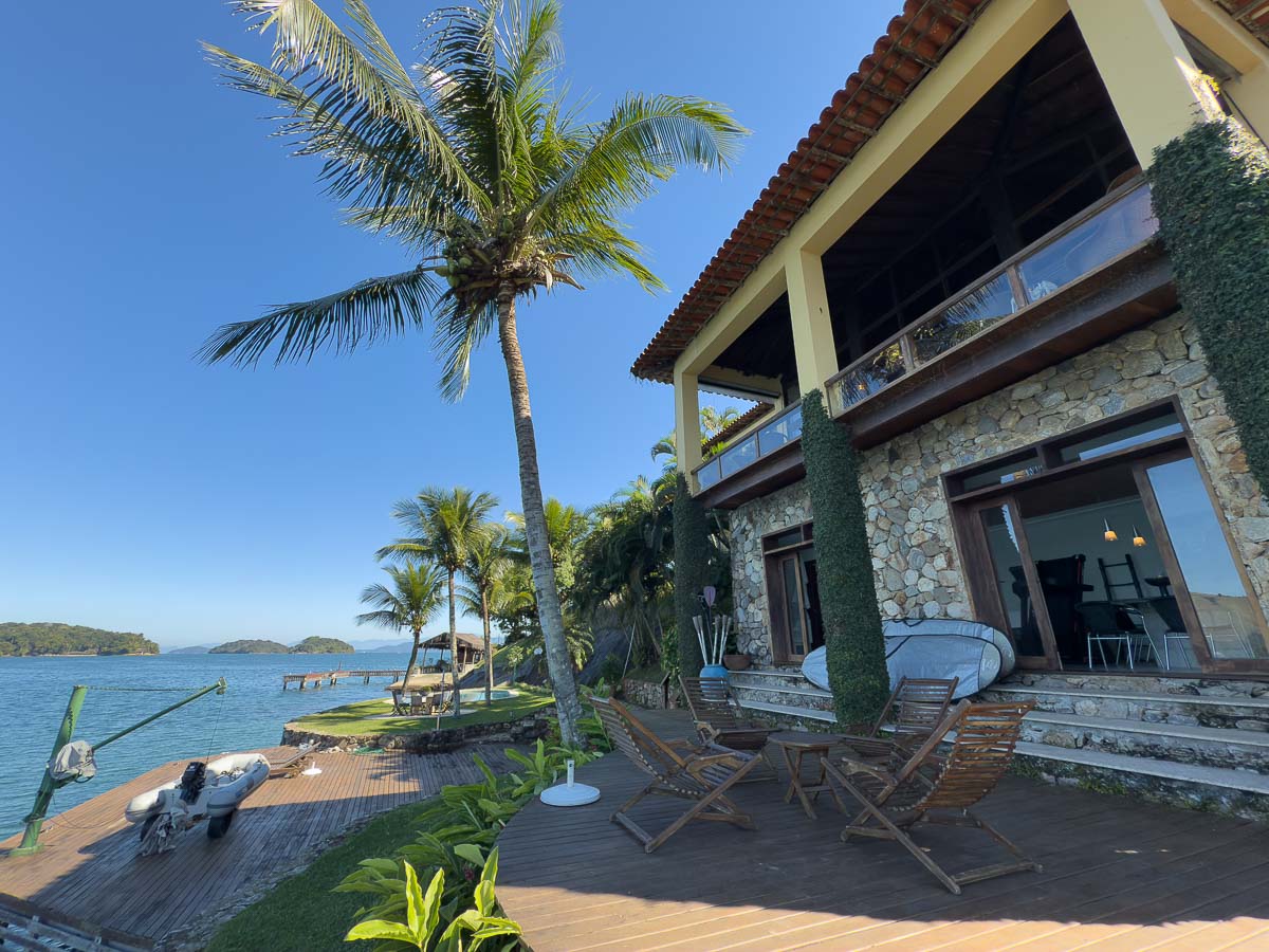 casa frente mar Angra fachada principal