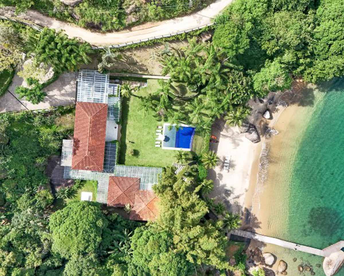 Casa pé na areia à venda em Angra dos Reis – Praia privativa em Portogalo