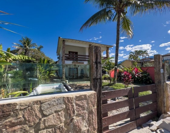 Casa praia Jabaquara – 3 suítes com piscina à venda em Paraty