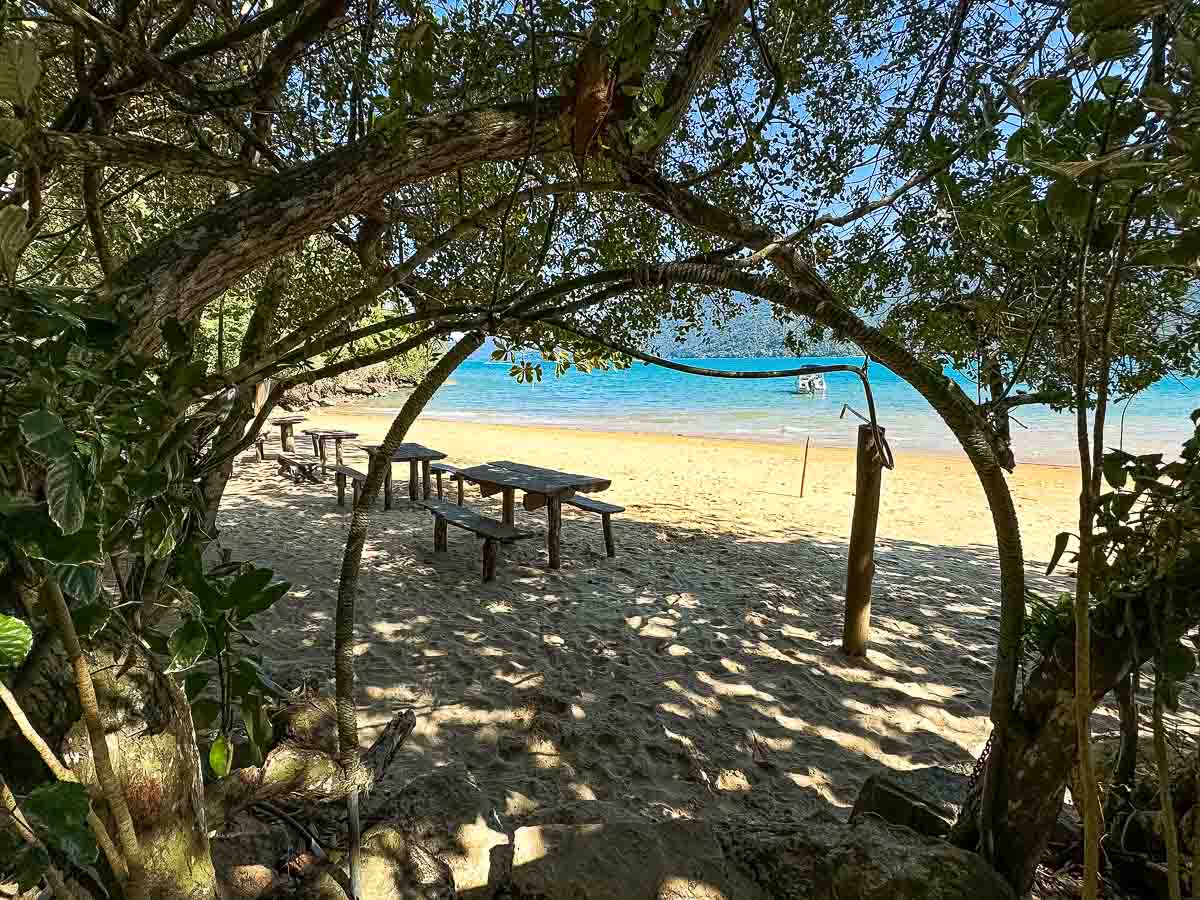sítio frente mar Paraty trilha interna