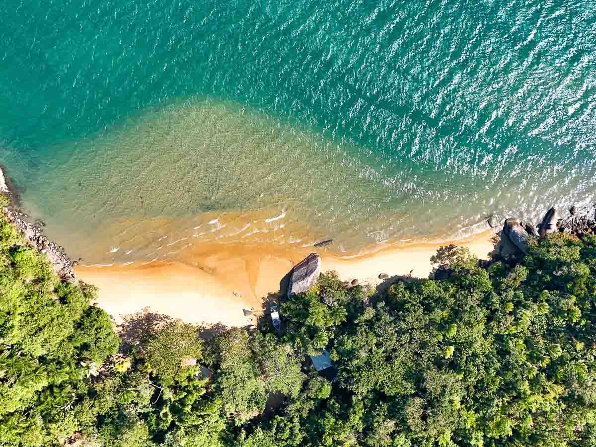sítio frente mar Paraty a venda
