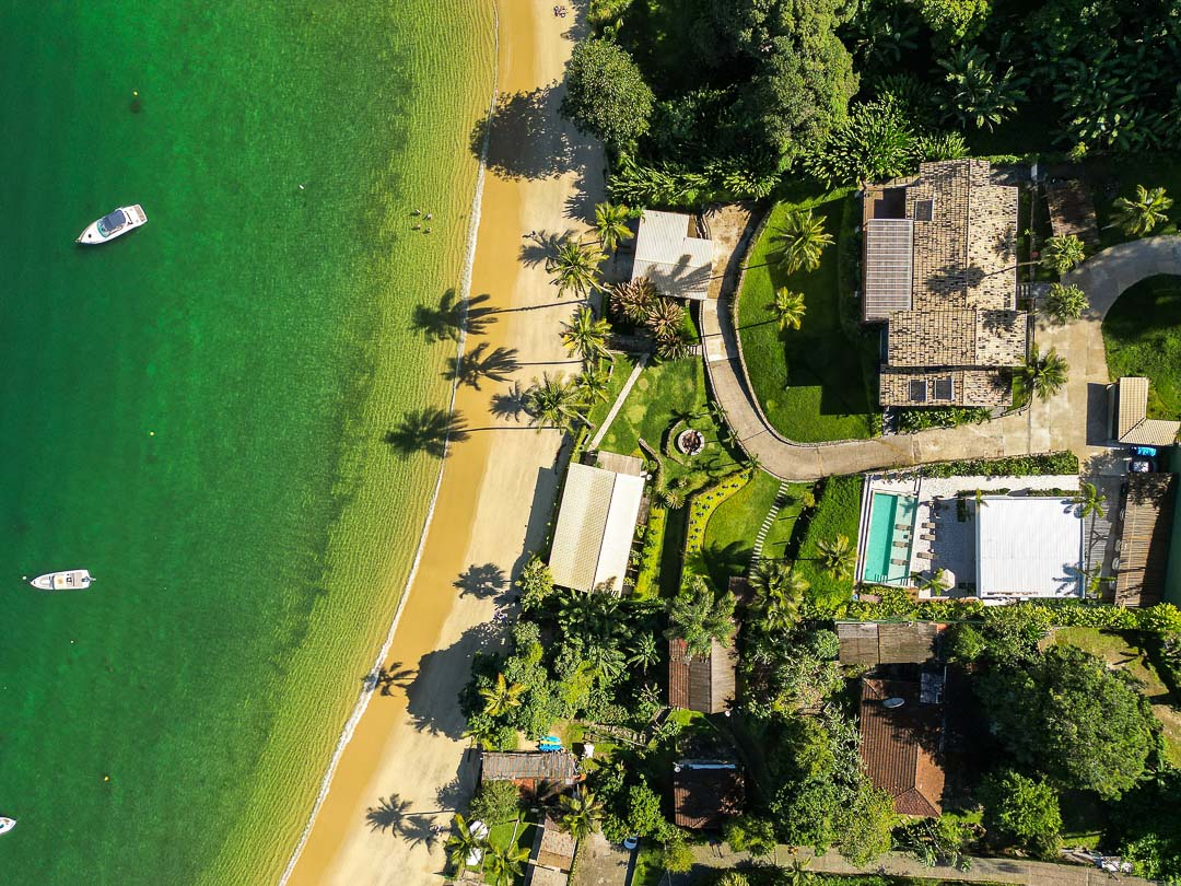 Casa frente mar na Praia da Figueira em Angra dos Reis 2