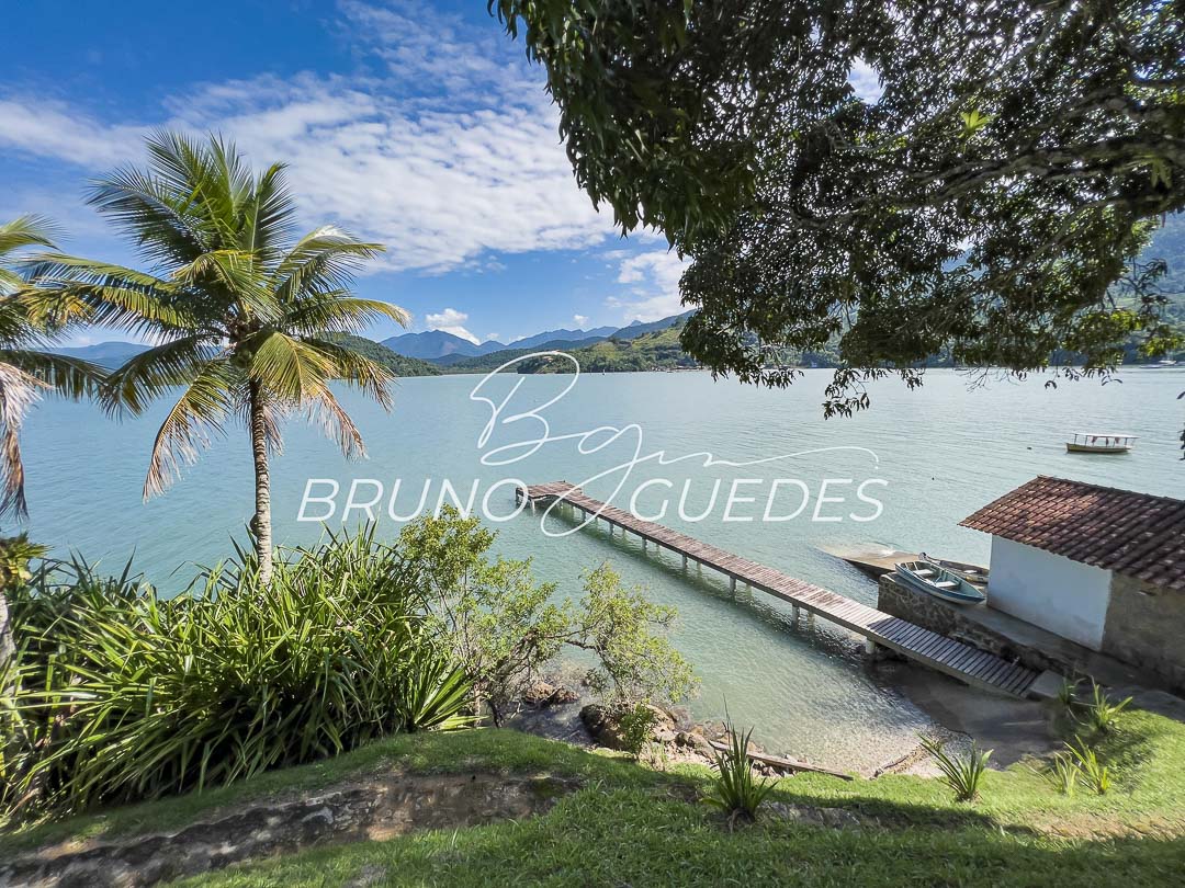 Vista para o mar em propriedade beira mar em Paraty