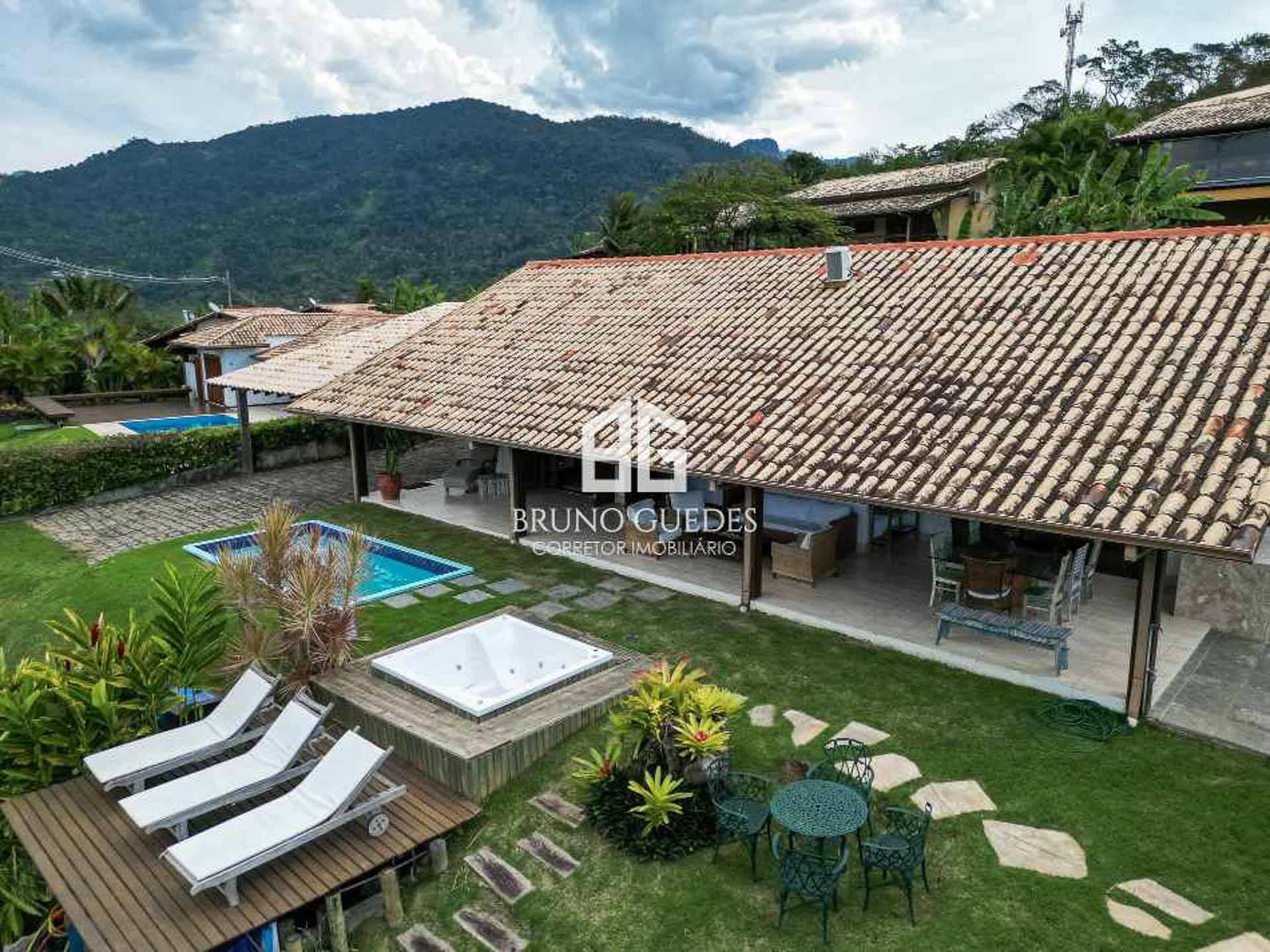 casa frente mar praia grande paraty