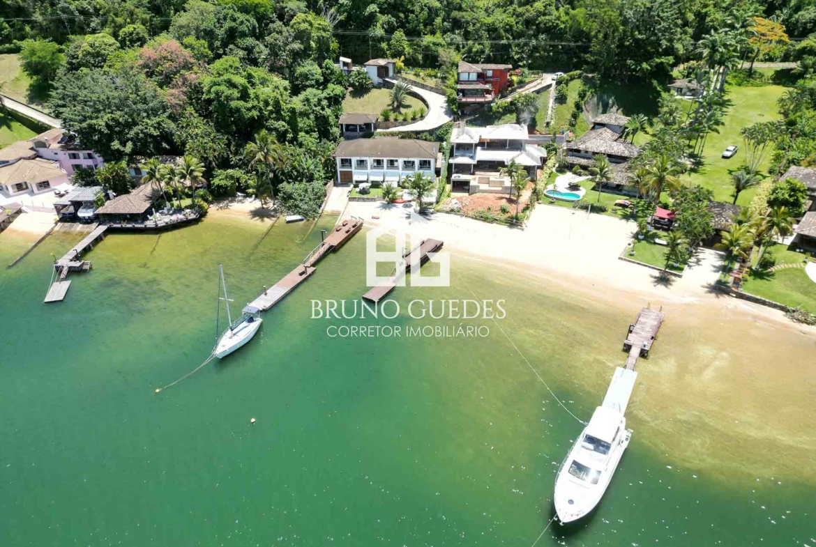 casa frente mar no condomínio Caierinhas em Angra dos Reis