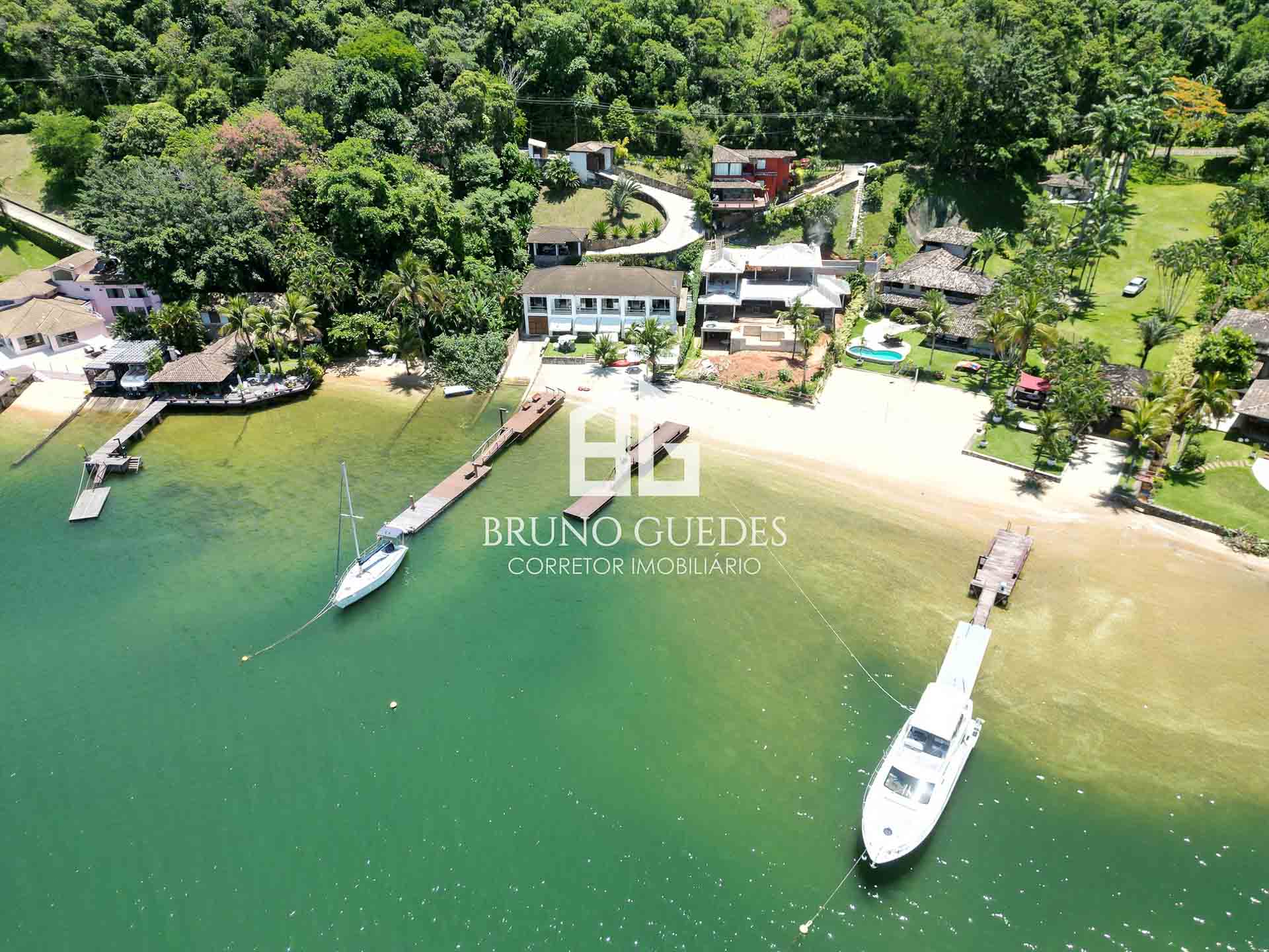 casa frente mar no condomínio Caierinhas em Angra dos Reis