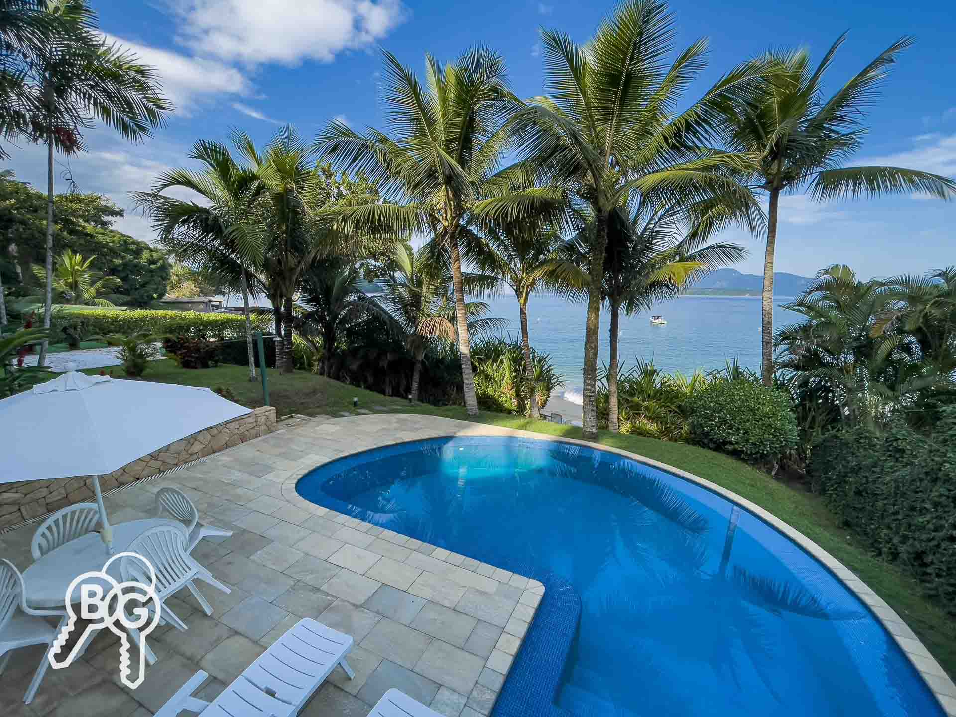 casa frente mar angra dos reis piscina