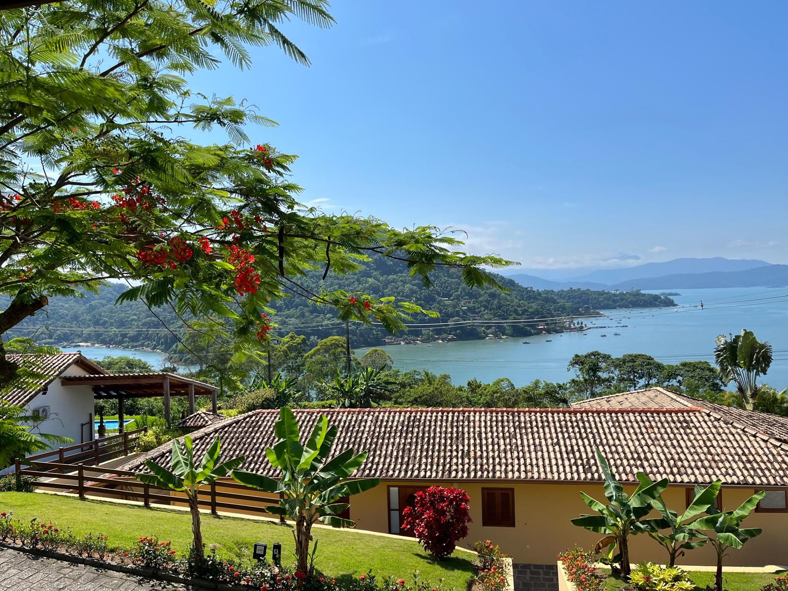 casas vista mar paraty condomínio fechado