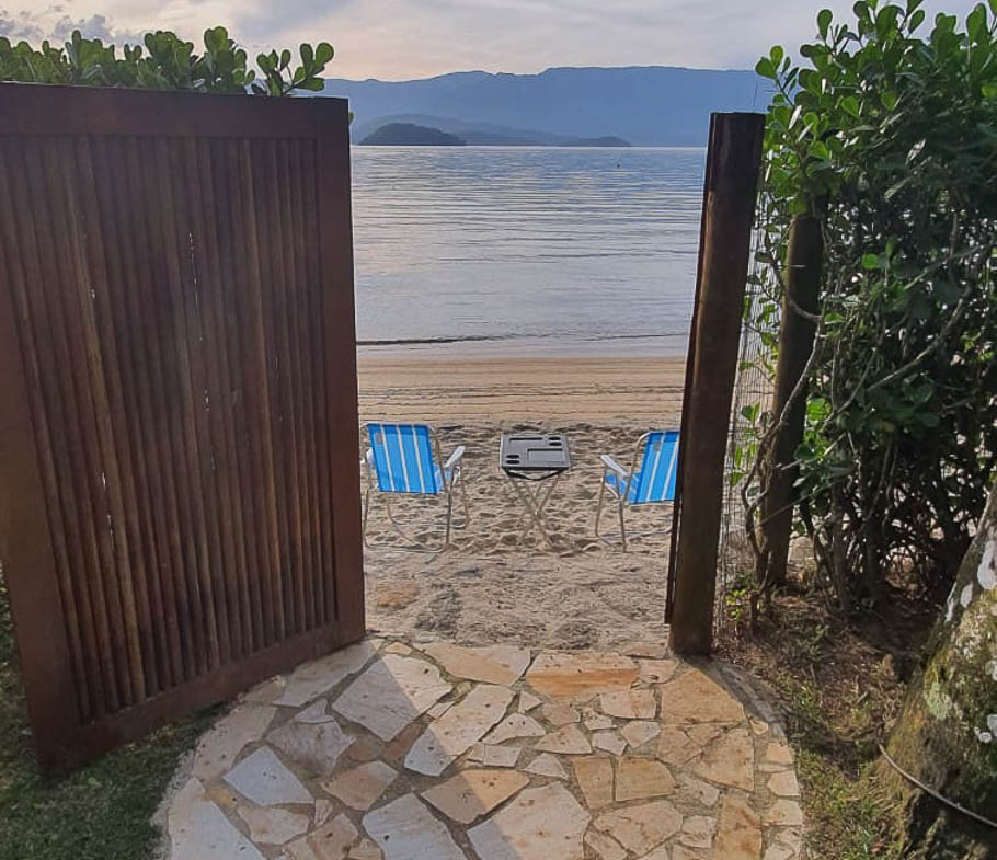casa com acesso direto ao mar angra