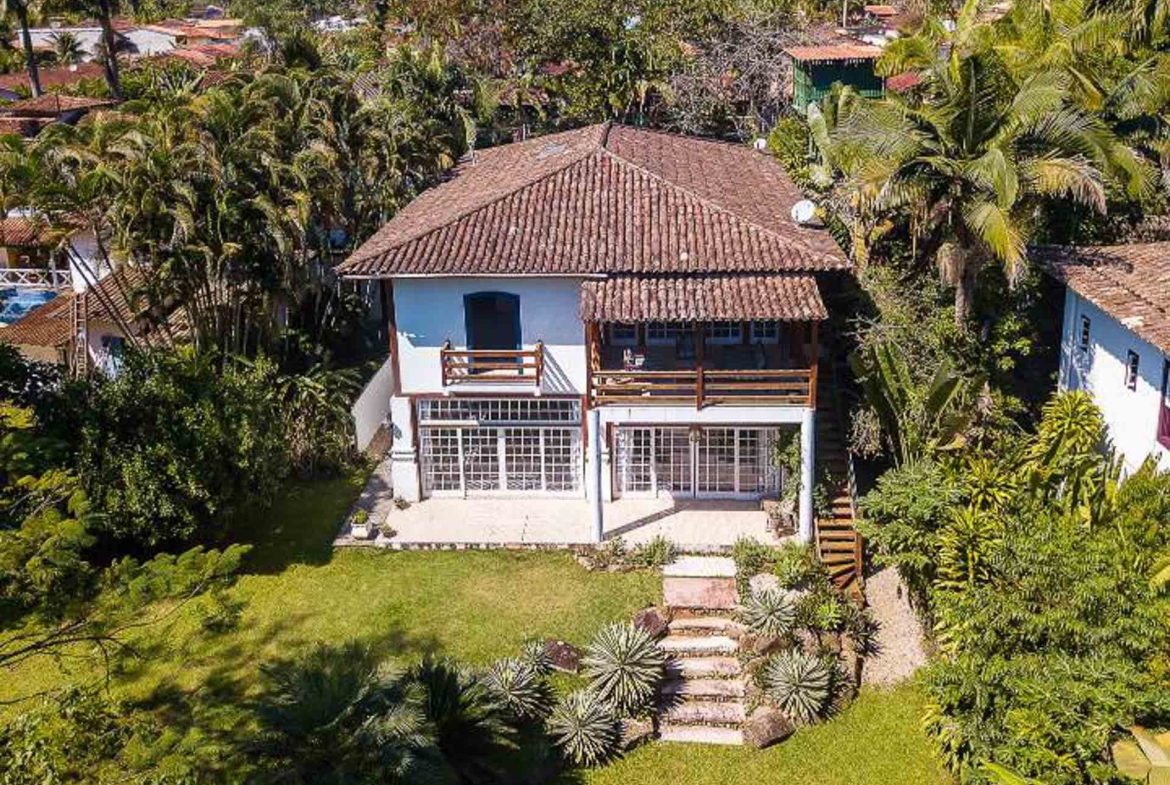 vista aérea casa planejada paraty rj