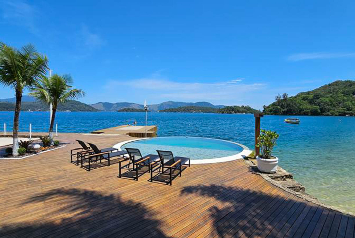 piscina vista mar angra luxo