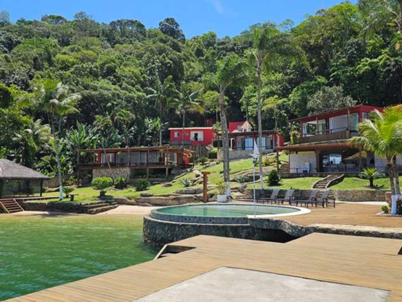 casa com heliponto em angra dos reis