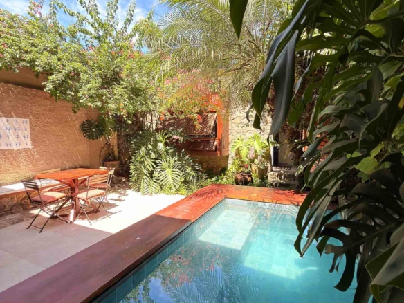 casa histórica em paraty preservada, vista da piscina