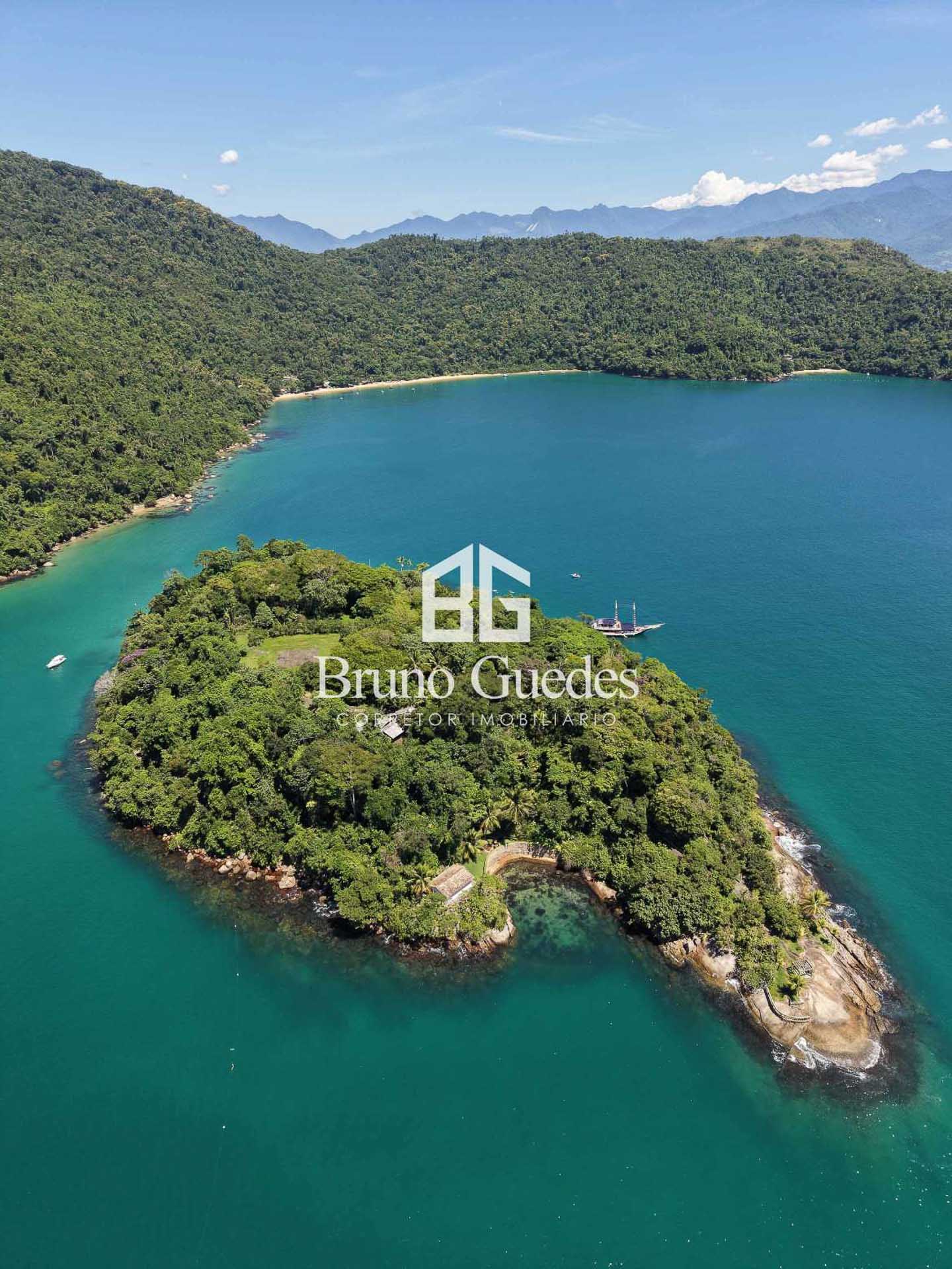 vista aérea ilha privativa costa verde
