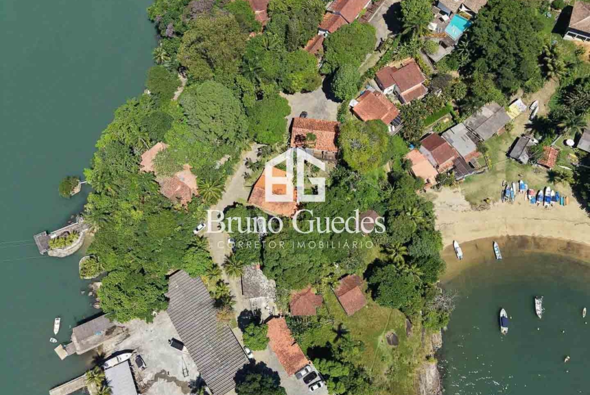 vista aérea marina paraty