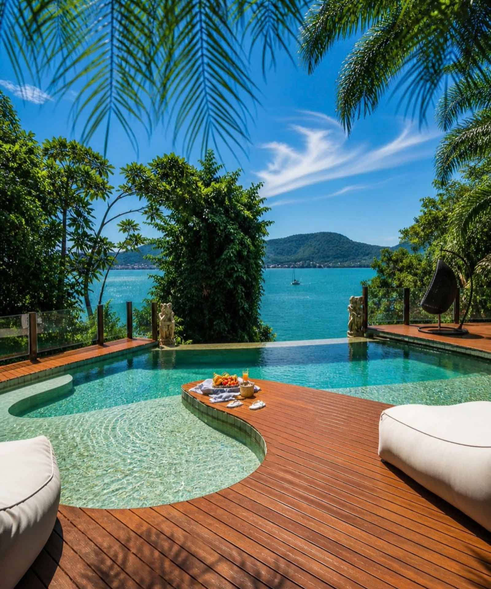 piscina infinita pedra hijau paraty