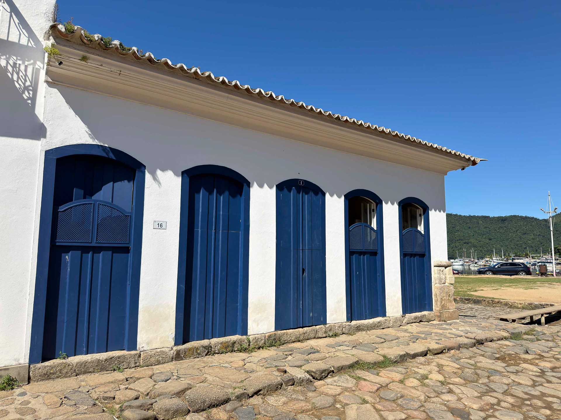 Fachada da residência no Centro Histórico de Paraty