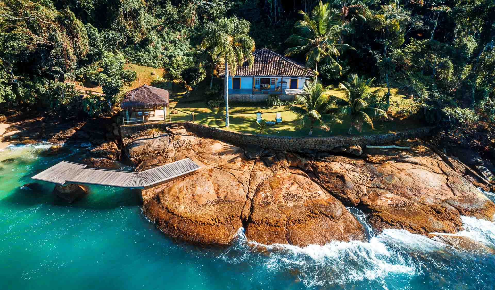 Sítio na Ilha do Araújo em Paraty com frente para o mar