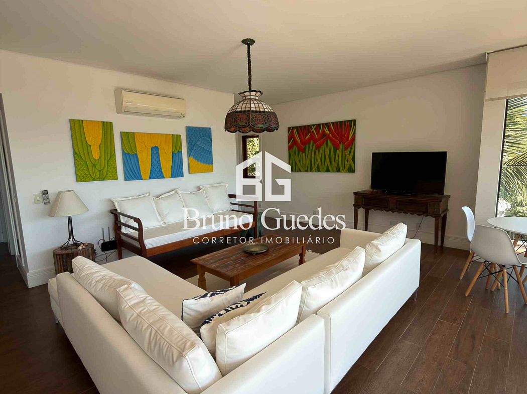 Sala do apartamento em condomínio fechado em Paraty
