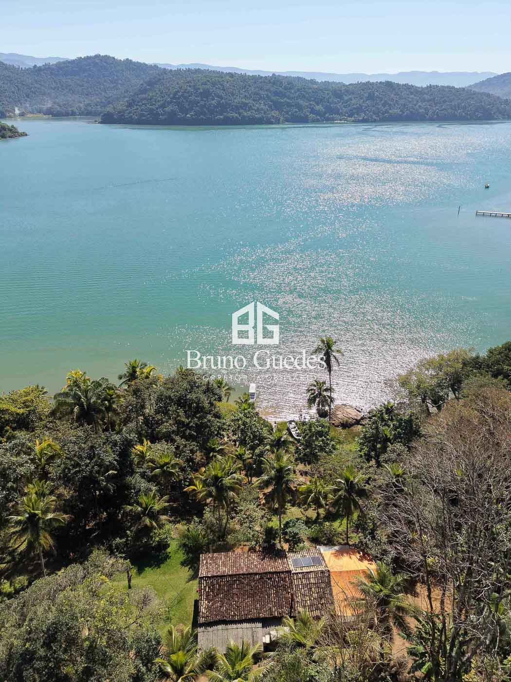 Propriedade pé na areia em Paraty-Mirim