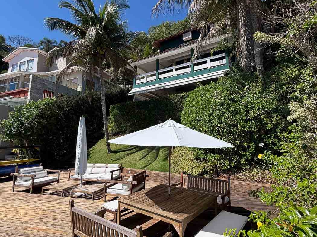 Jardim privativo da propriedade no Vilas do Tanguá