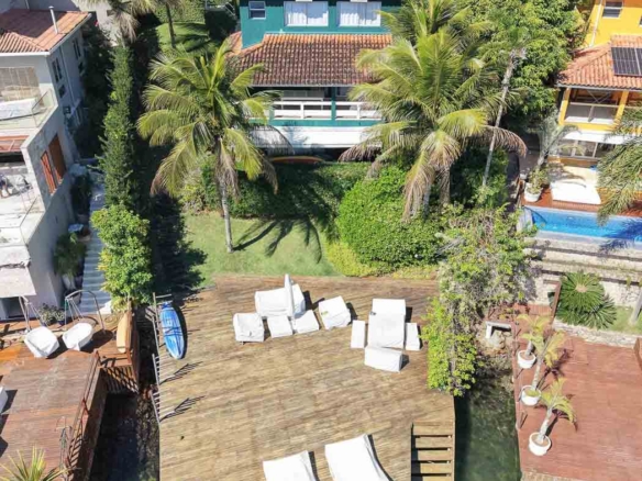 Casa no Condomínio Vilas do Tanguá em Angra dos Reis